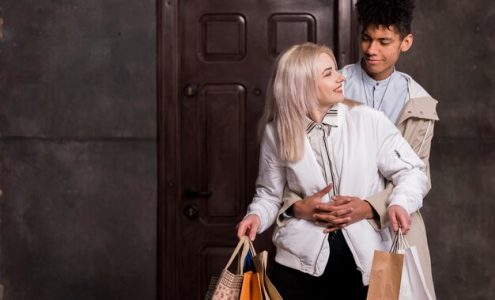 Elegancja w relacji: jak wspólne zakupy mogą zbliżać pary
