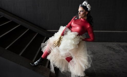 Jak wybrać idealną czerwoną sukienkę tiulową na studniówkę dla sylwetki plus size?