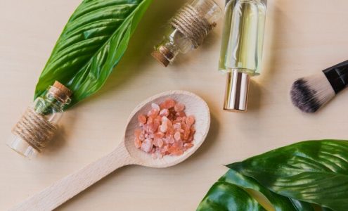 Sekrety naturalnego blasku: Jak wykorzystać olejki eteryczne w codziennej pielęgnacji skóry