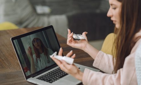 Jak testy online mogą wspierać wczesne rozpoznanie zaburzeń psychicznych?